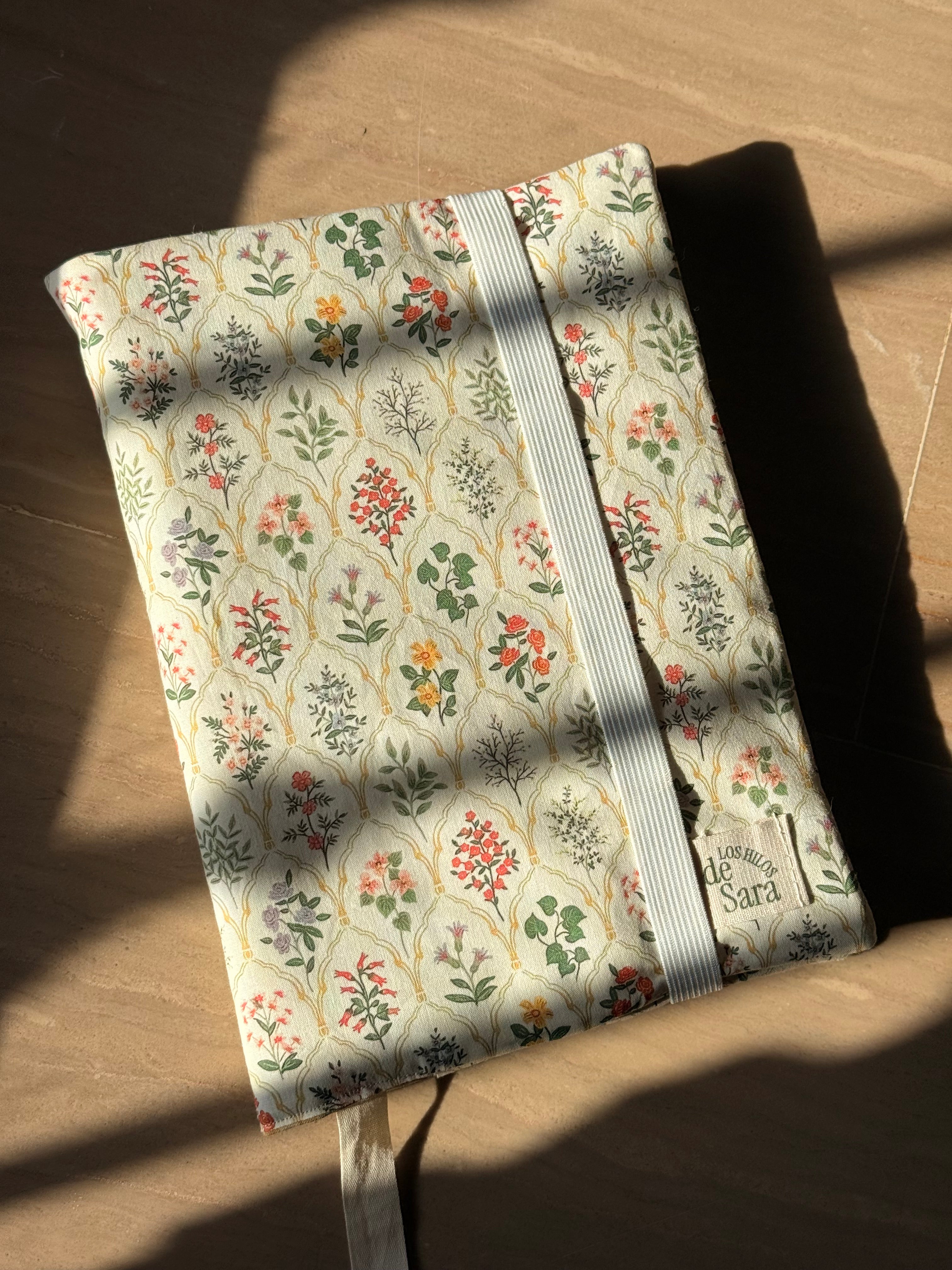 Funda libro “Bella”