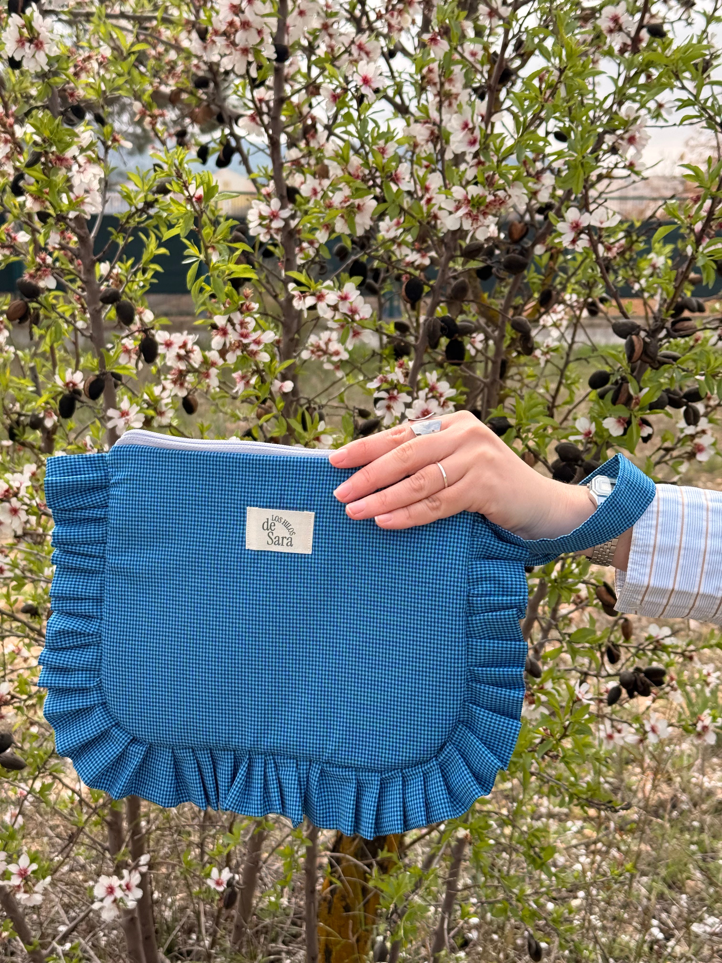 Bolsito mano volantes