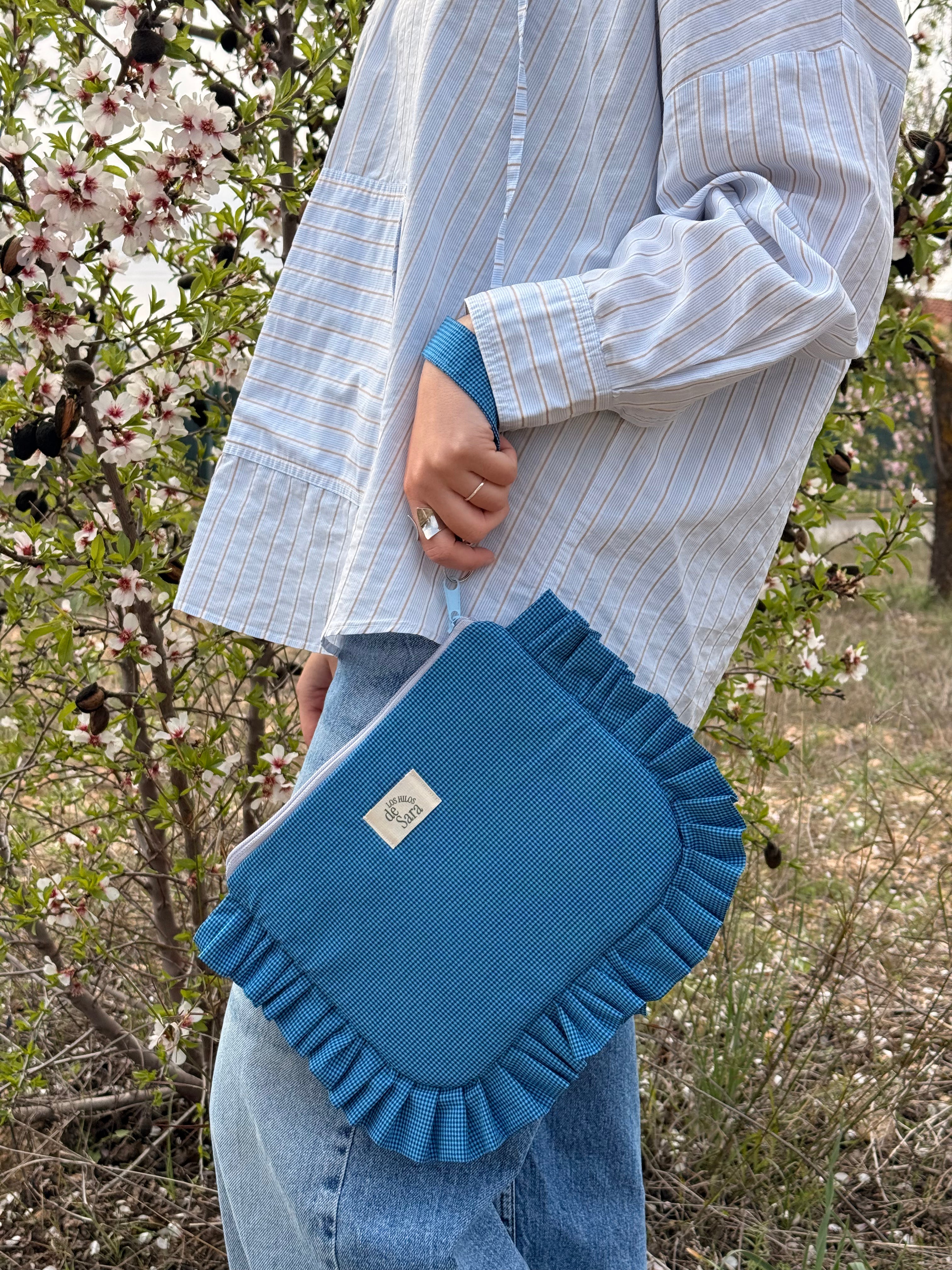 Bolsito mano volantes