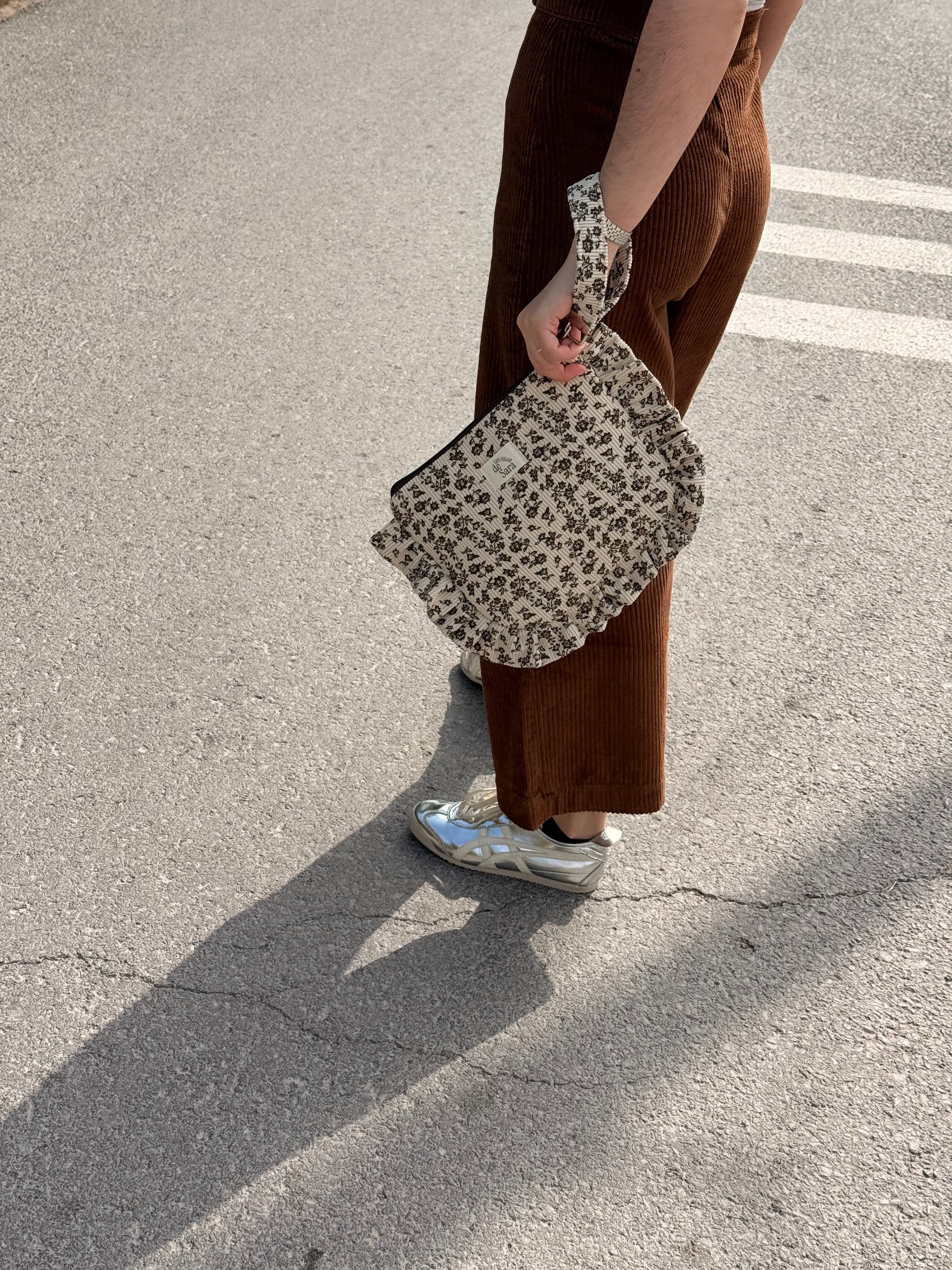 Bolsito mano volantes